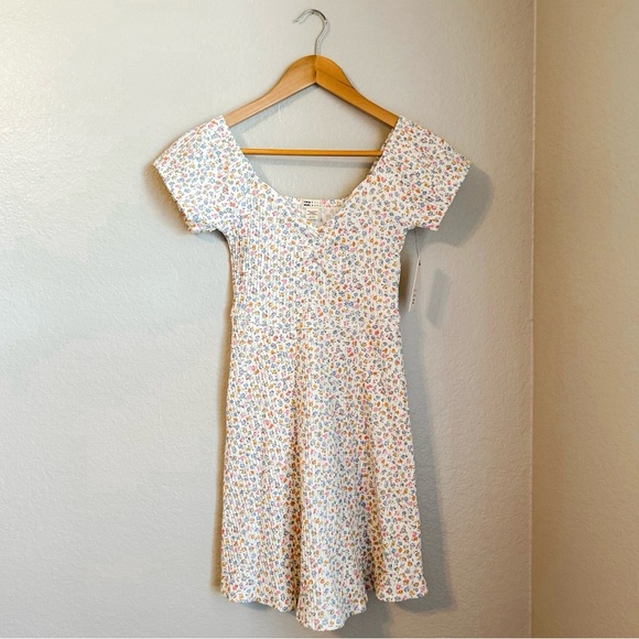 NWT, Billabong Forever Girly Fit & Flare Floral Mini Dress, Size Small - Picture 2 of 14
